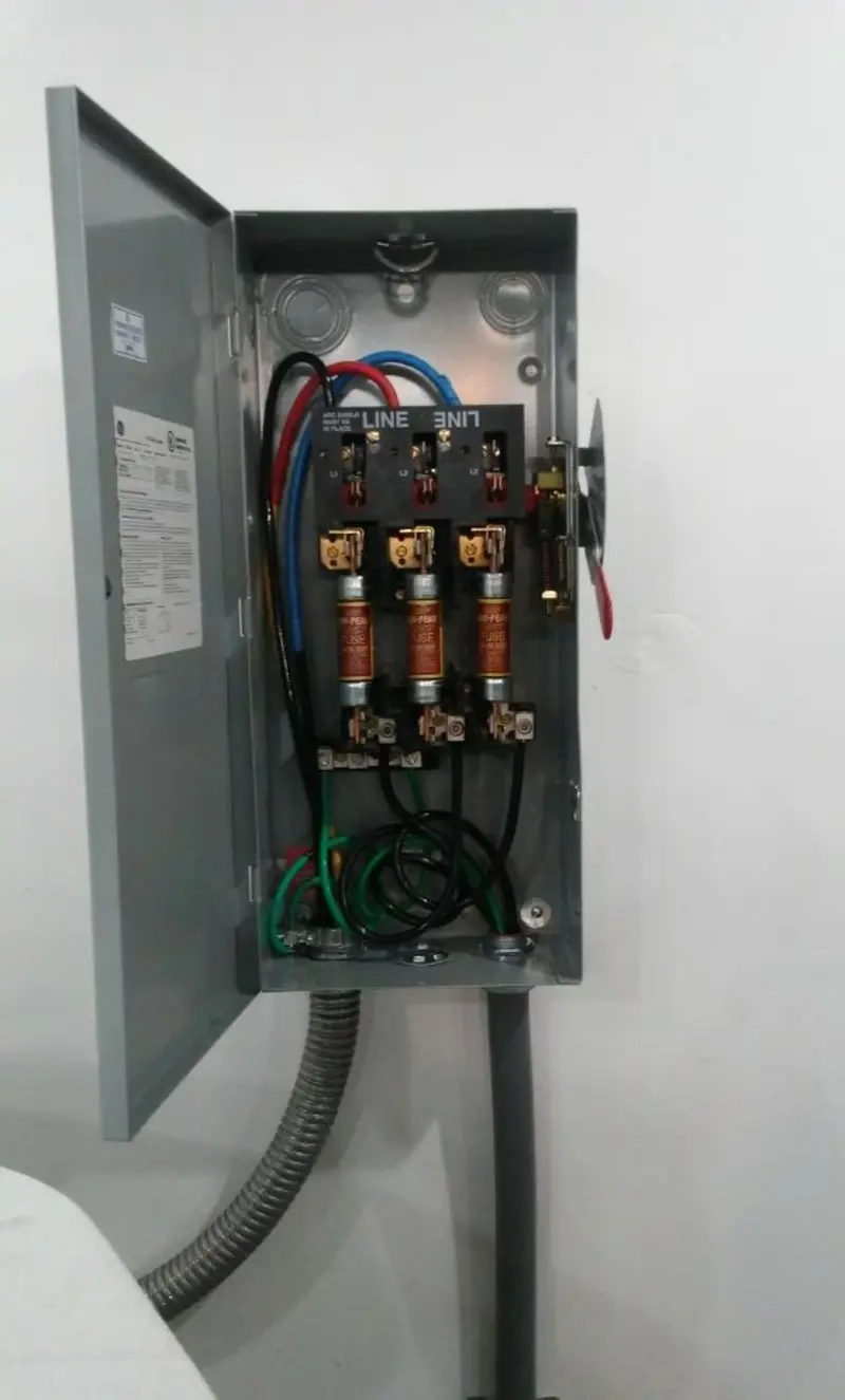 Three-phase disconnect switch installed for Electrical Wiring & Rewiring in Woodburn